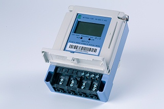 预付费电表与远程抄表相结合以降低人工成本